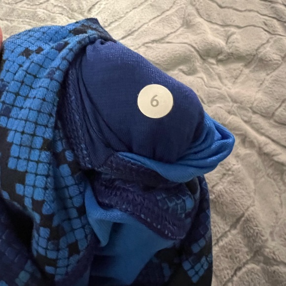 Lululemon Snake Skin Tights - Picture 3 of 3